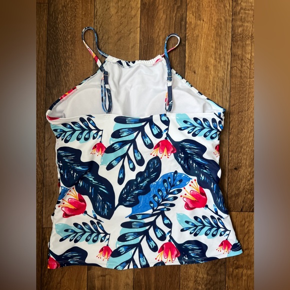 Tankini Large - Picture 4 of 5